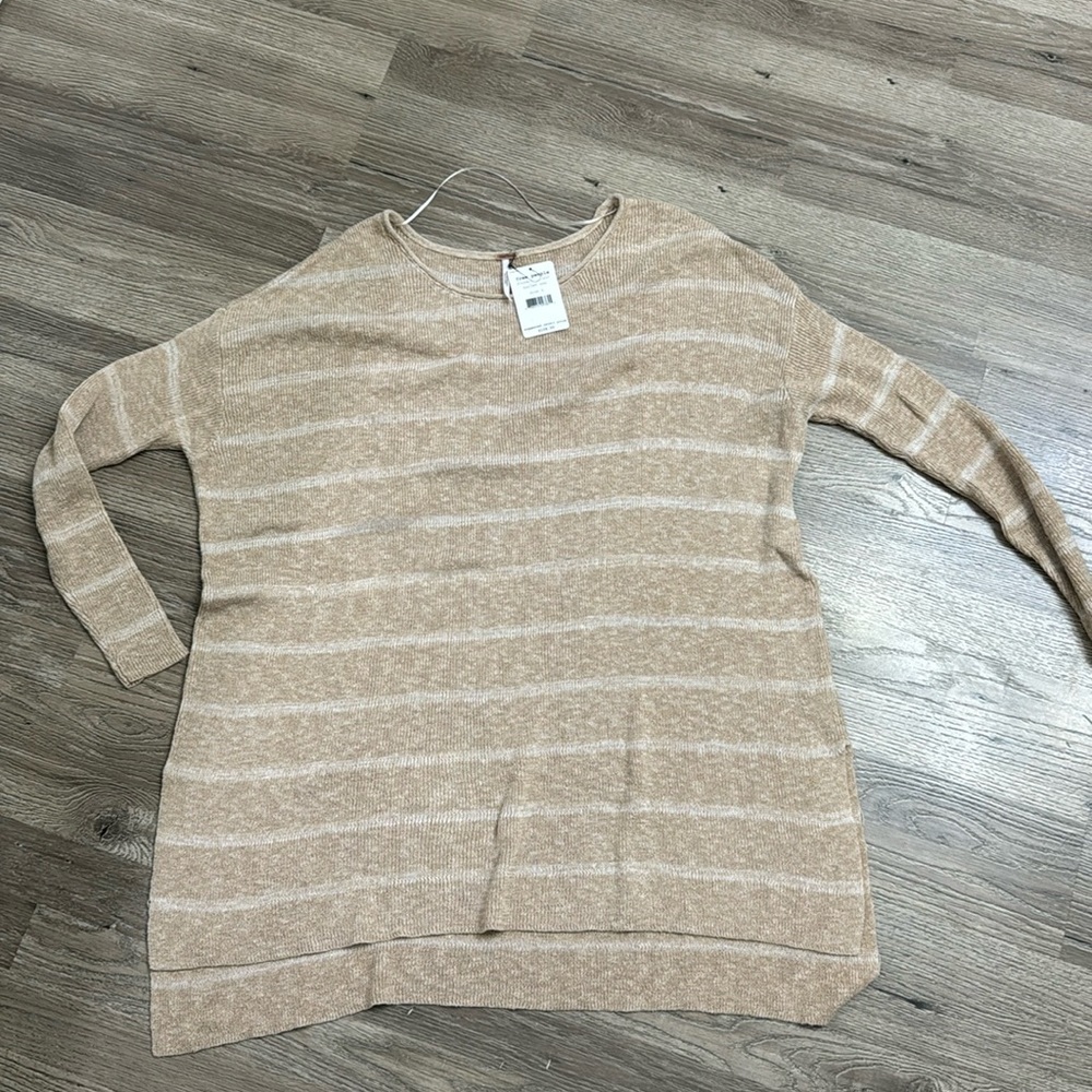 Universal Thread Beige Striped Lightweight Long Sleeve Top